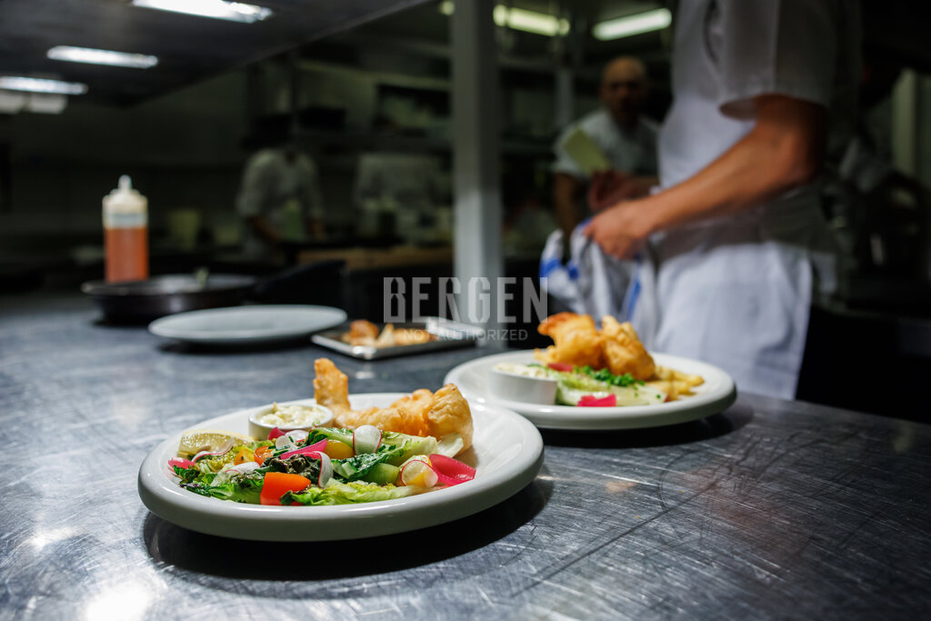 Bekkjarvik Gjestgiveri Hotel & Suites