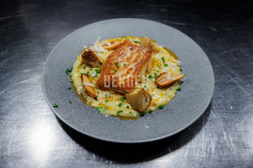 Bekkjarvik Gjestgiveri Hotel & Suites