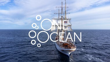  Statsraad Lehmkuhl i Davisstredet på vei mot Pond Inlet 