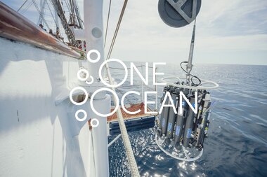  Vannprøver med rosette og CTD