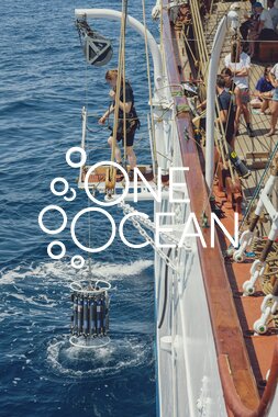  Vannprøver med rosette og CTD