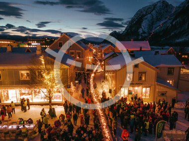 The world's longest Christmas porridge table in Mosjøen