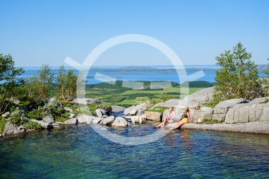 Bathing in De Syv Søstre