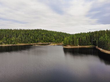 Rehabiliterer demninger i Ramstadsjøen