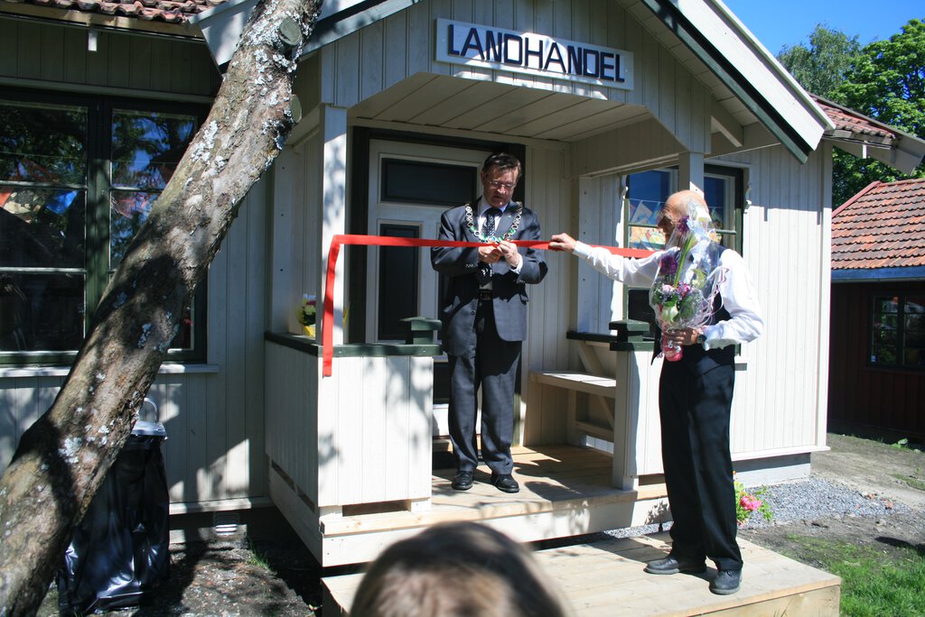 Åpning av landhandleriet på bygdetunet