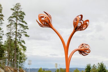 Utendørs kunst på Fjerdingby skole og ressursavdeling