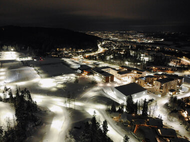 Fjerdingby sentrum og Marikollen