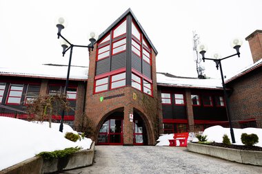 Rælingen rådhus i Bjørnholthagan 6