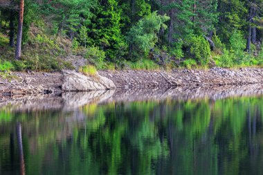 Rehabiliterer demninger i Ramstadsjøen