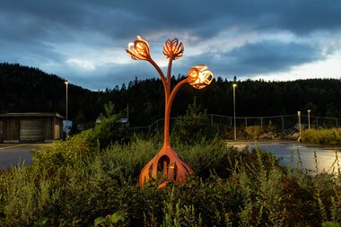 Utendørs kunst på Fjerdingby skole og ressursavdeling