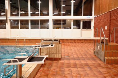 Stupebrett i Sandbekken bad