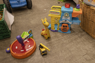 Aktivum Rælingen AS selger leker og spill gjenbruk