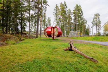 Utendørs kunst på Fjerdingby skole og ressursavdeling