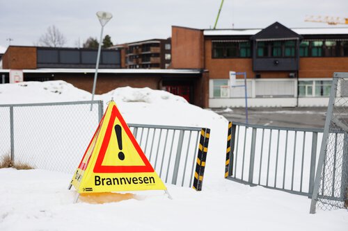 Røykdykkerøvelse på gamle Fjerdingby skole
