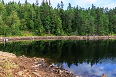 Rehabiliterer demninger i Ramstadsjøen