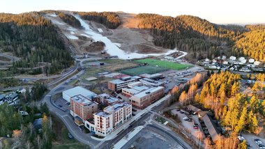 Fjerdingby sentrum og Marikollen