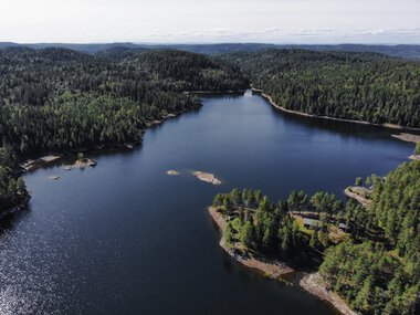 Rehabiliterer demninger i Ramstadsjøen