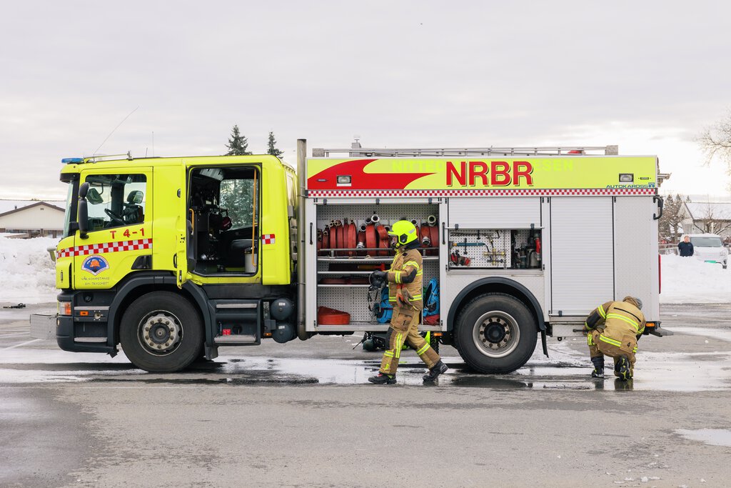 Røykdykkerøvelse på gamle Fjerdingby skole