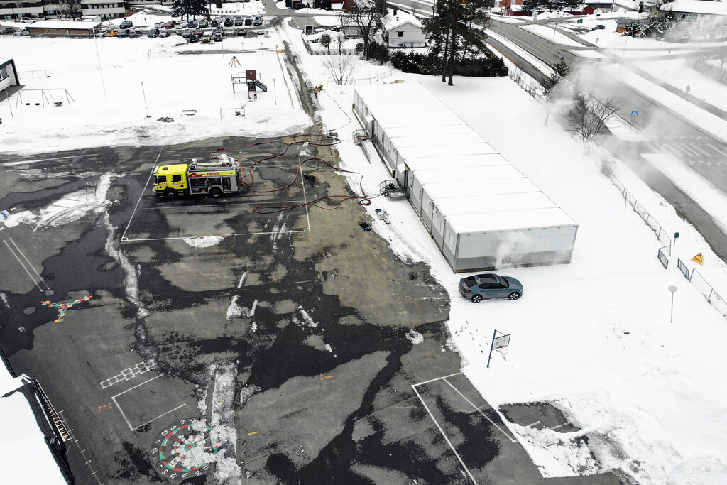 Røykdykkerøvelse i gamle Fjerdingby skole