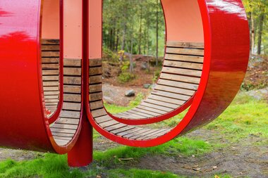 Utendørs kunst på Fjerdingby skole og ressursavdeling