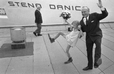 Pippi Longstocking dancing along with Sten A Olsson