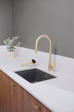 Nea Vaskerom valnøtt utstilling showroom 