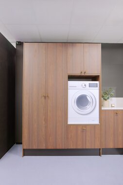 Nea Vaskerom valnøtt utstilling showroom Nea Vaskerom valnøtt utstilling showroom