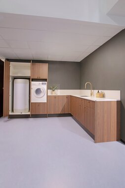 Nea Vaskerom valnøtt utstilling showroom 