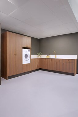 Nea Vaskerom valnøtt utstilling showroom Nea Vaskerom valnøtt utstilling showroom