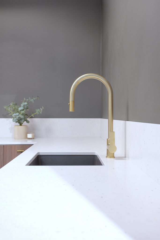 Nea Vaskerom valnøtt utstilling showroom 