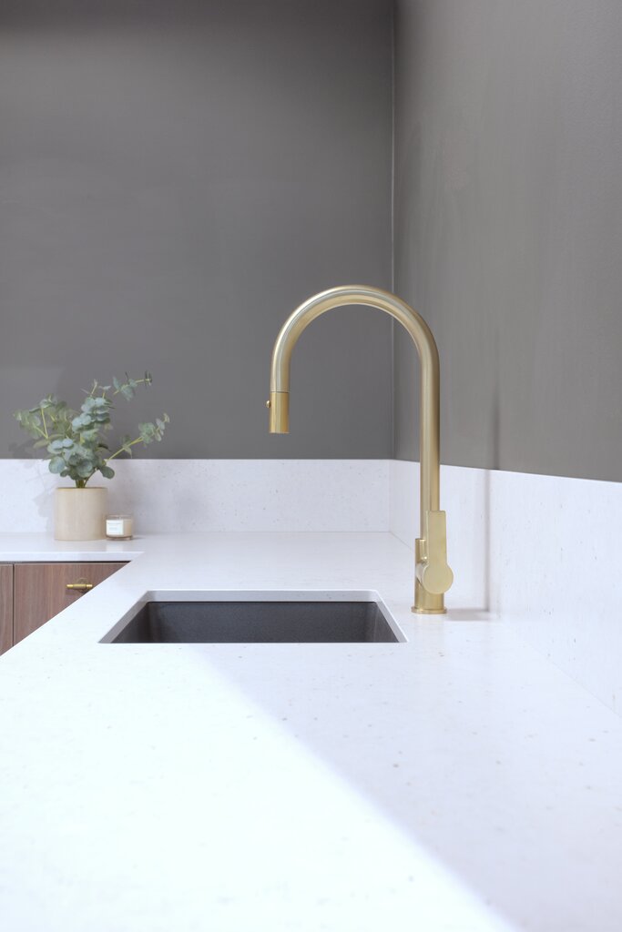 Nea Vaskerom valnøtt utstilling showroom 