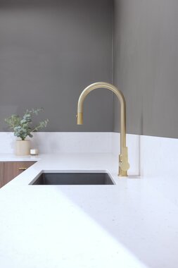 Nea Vaskerom valnøtt utstilling showroom 