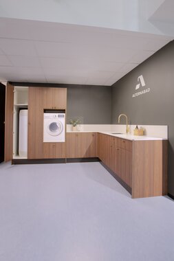 Nea Vaskerom valnøtt utstilling showroom 