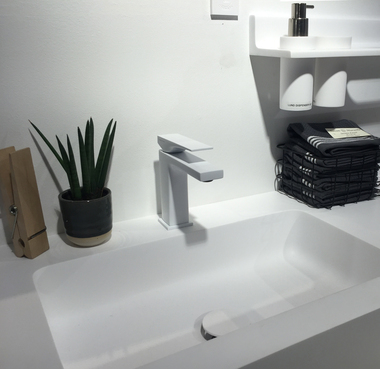 Fima bad - servantkran 