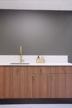 Nea Vaskerom valnøtt utstilling showroom 