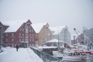 Bangsundbrygga i snøvær Bangsundbrygga i snøvær