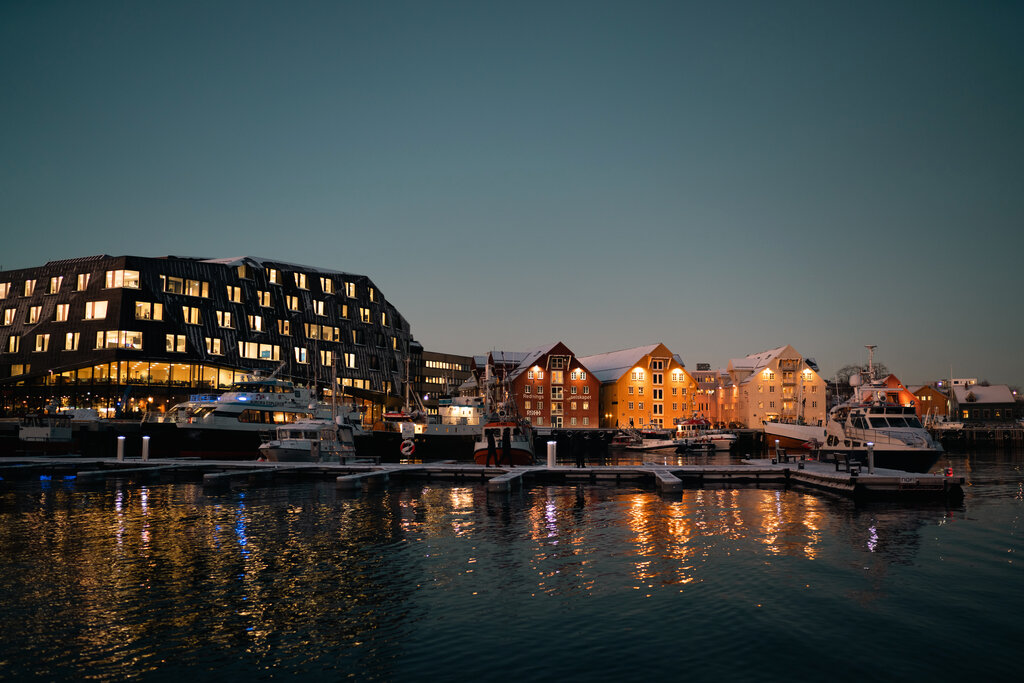 Tromsø havnepromenade om vinteren