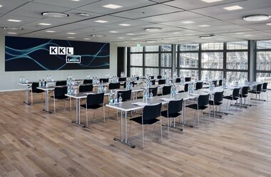 Deuxieme Seminarbestuhlung