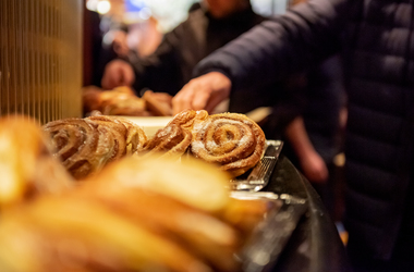 Color Fantasy - Show Lounge