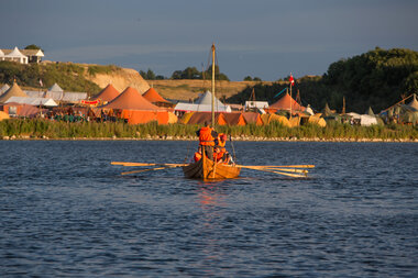 Kopi af Gisle-båden søsat i Hedeland