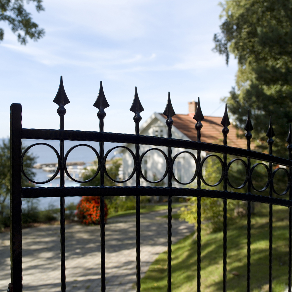 5078322 Hammerite Slätlack Svart 750ml