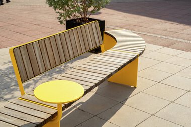 VROOM modules, bench, table