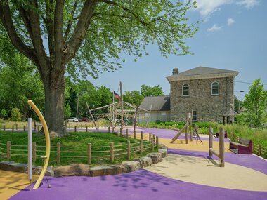 BLOC bench, VROOM bench custom, wall top