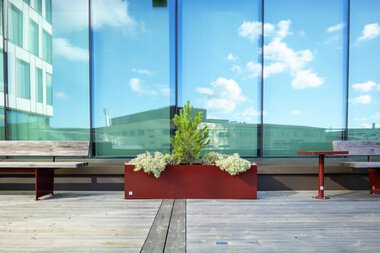 BRISKEBY bench, VROOM planter, BERLIN table