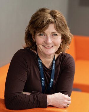 Sarah Hails Gjelsten