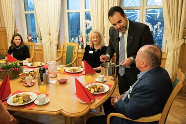 Ribbelunsj med friviligheten hos stortingspresidenten