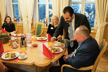 Ribbelunsj med friviligheten hos stortingspresidenten