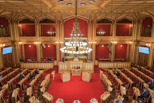 Presentasjon og debatt om fremsatte grunnlovsforslag 24. mars 2025