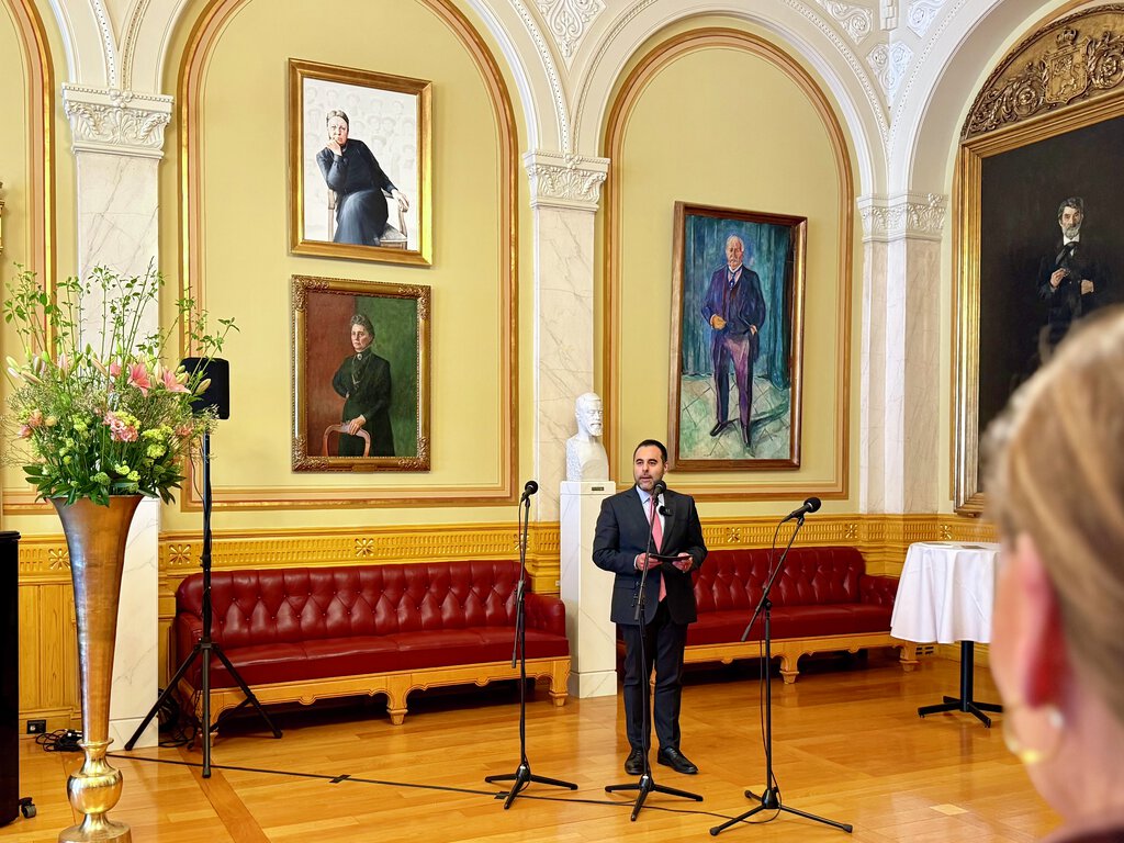 Markering i forbindelse med flytting av kvinneportretter