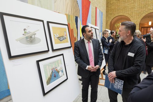 Åpning av karikaturutstilling 19. mars 2025